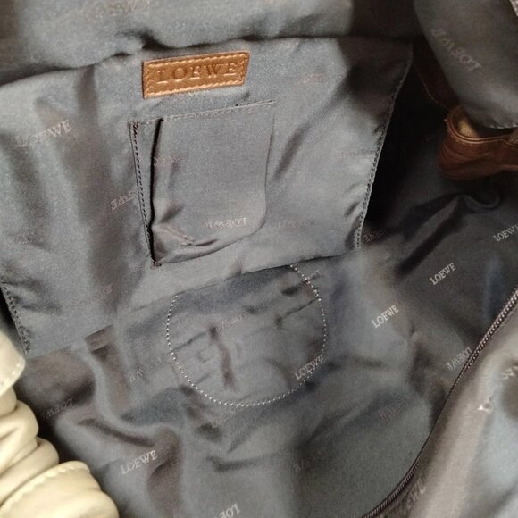 LOEWE Hand Bag Gold Leather 4705087 - Picture 8 of 9